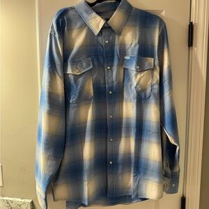 Hale’s The nines flannel size L like new
